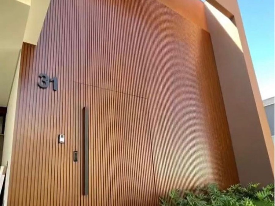 Fachada com ripado de alumínio Alumflex