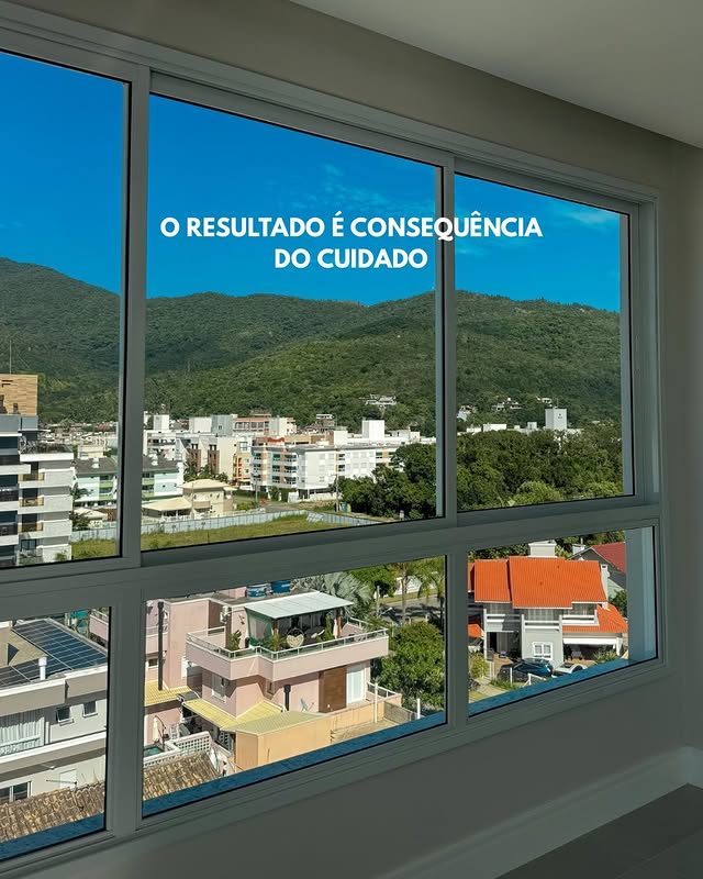 Janela panorâmica com vista da cidade Alumflex